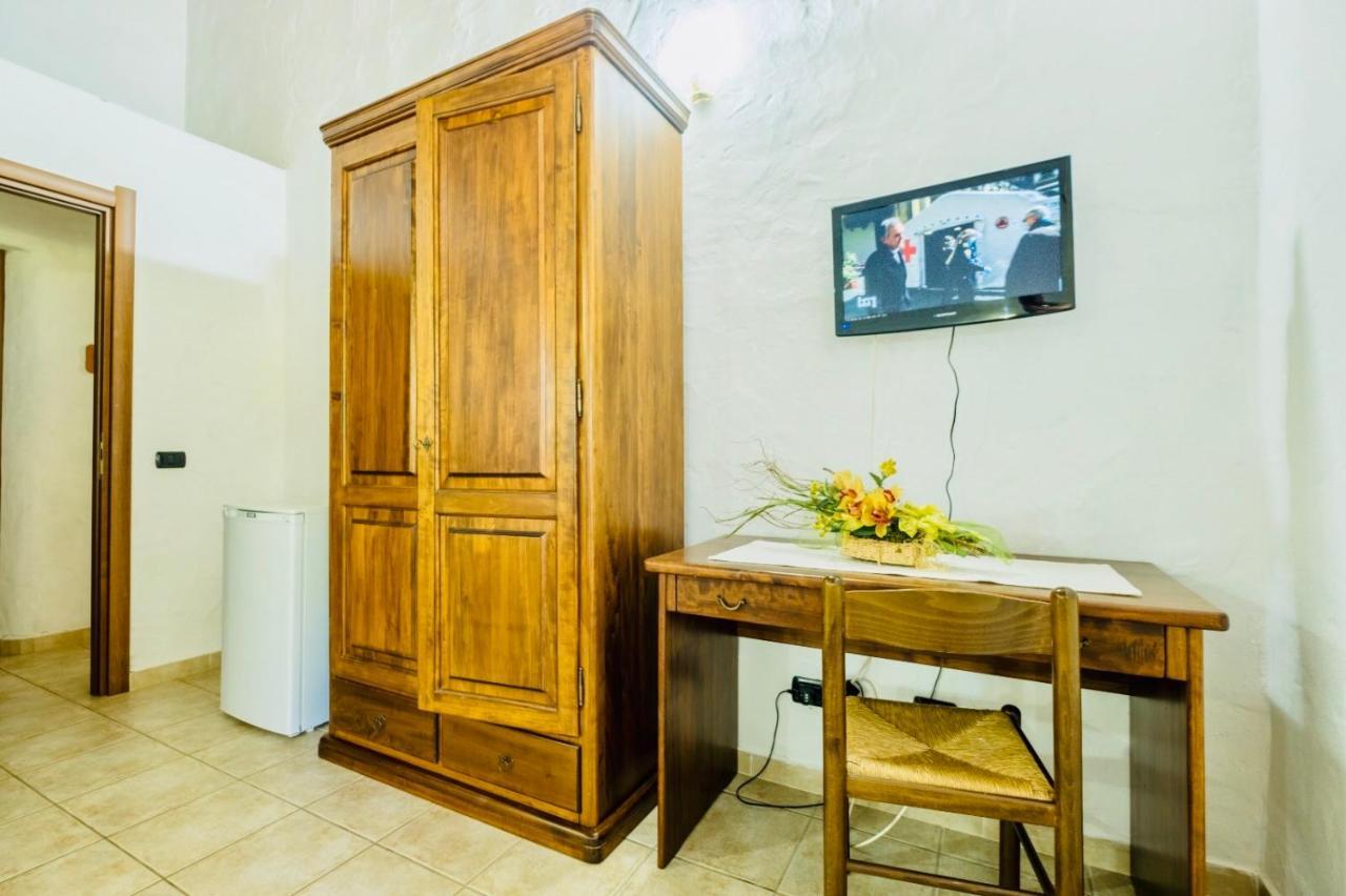 איגלסיאס Agriturismo Il Paradiso מראה חיצוני תמונה