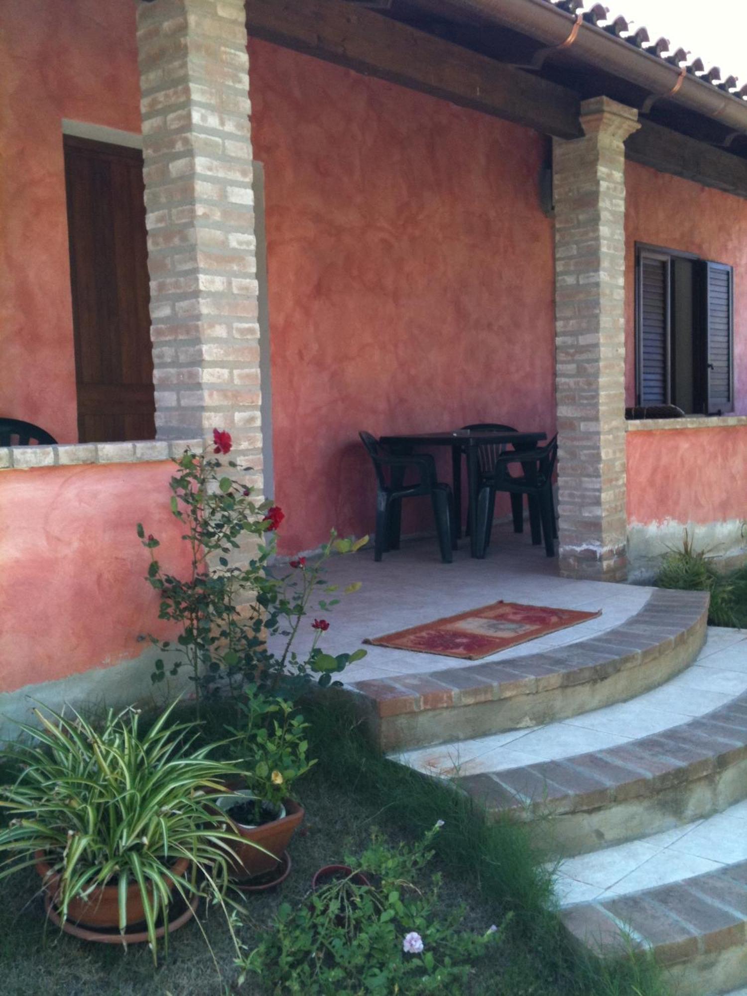 איגלסיאס Agriturismo Il Paradiso מראה חיצוני תמונה