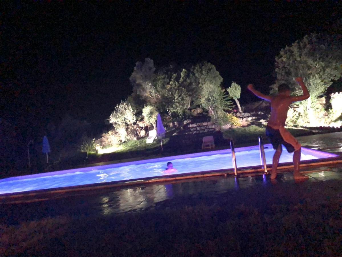 איגלסיאס Agriturismo Il Paradiso מראה חיצוני תמונה